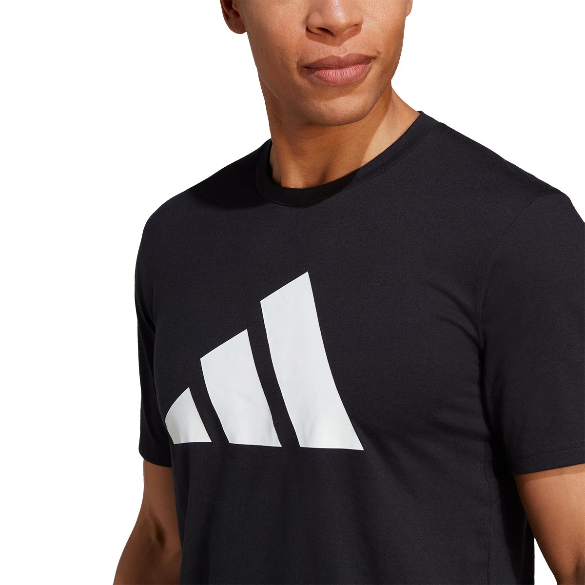 Camiseta adidas Training Essentials Logo