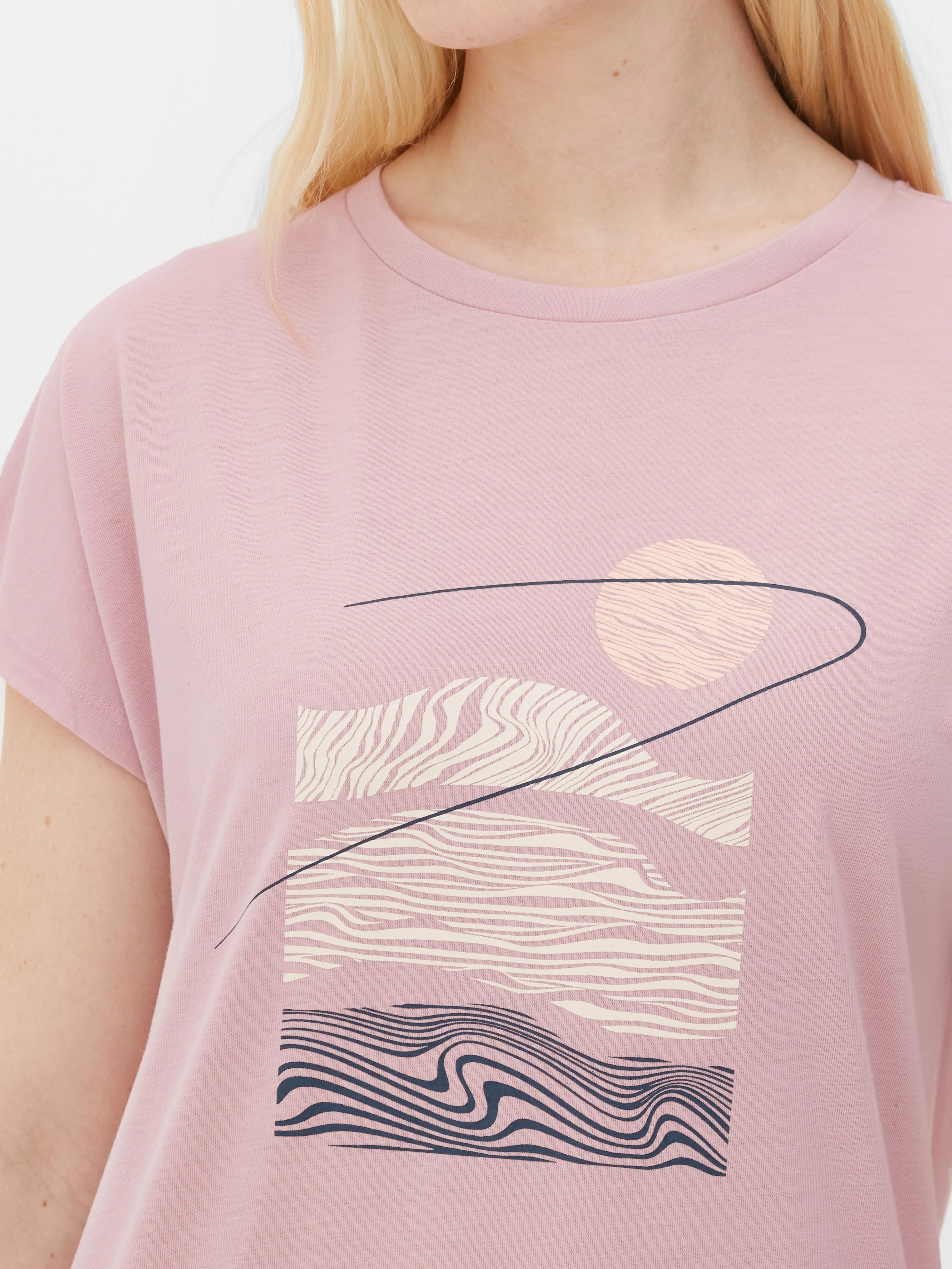 Camiseta larga de manga corta estampada