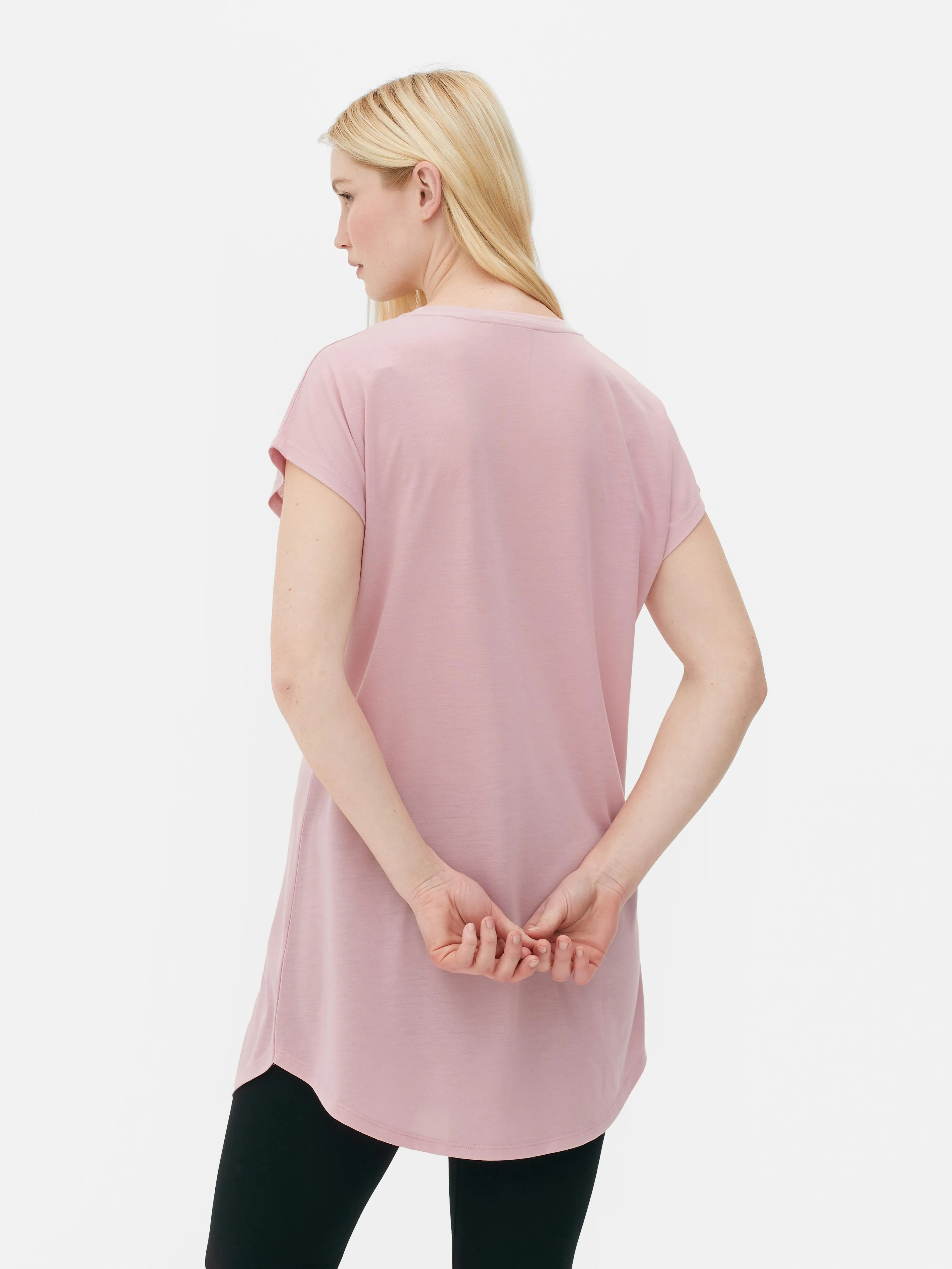 Camiseta larga de manga corta estampada