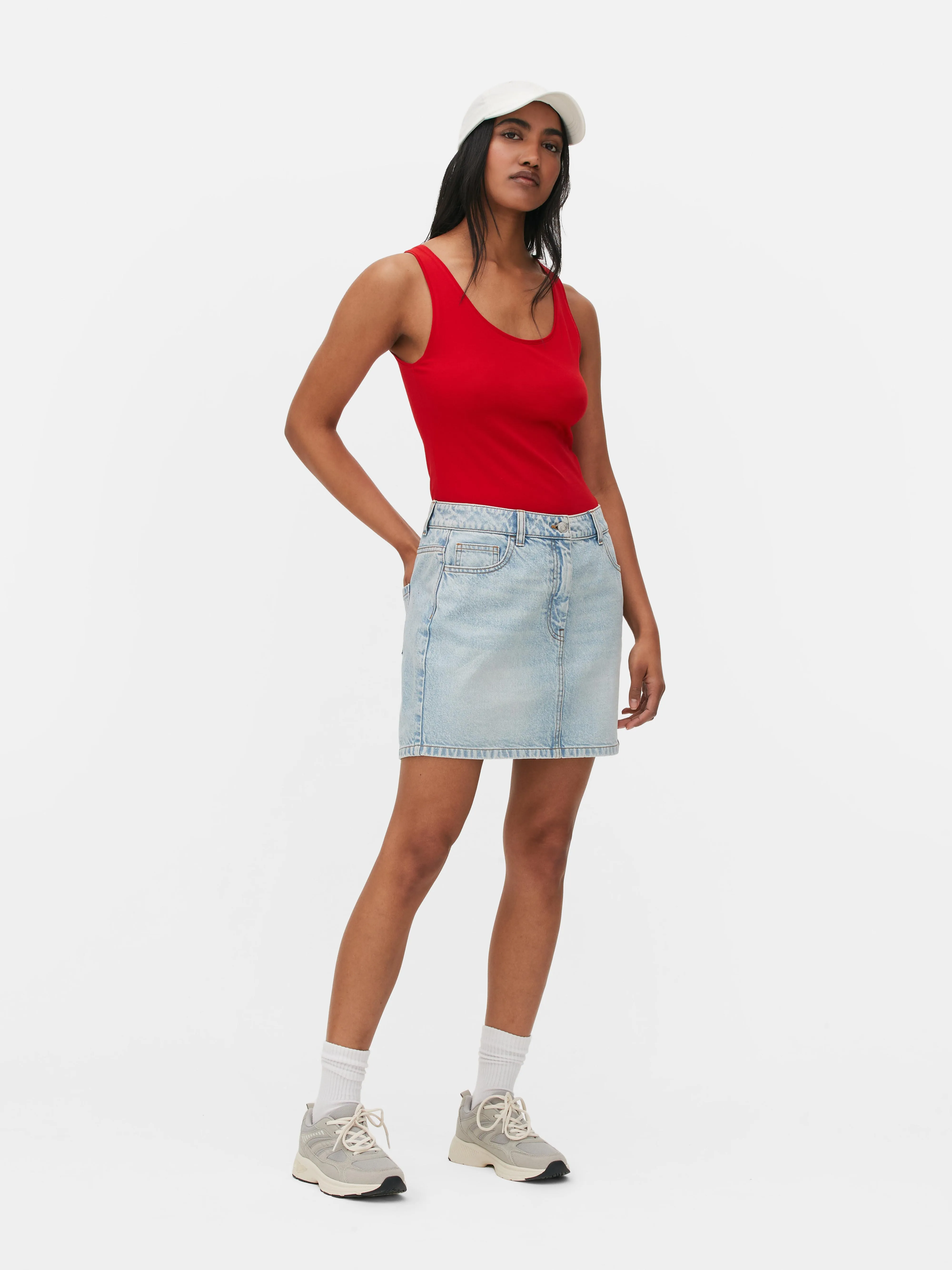 Camiseta sin mangas elástica básica de escote amplio