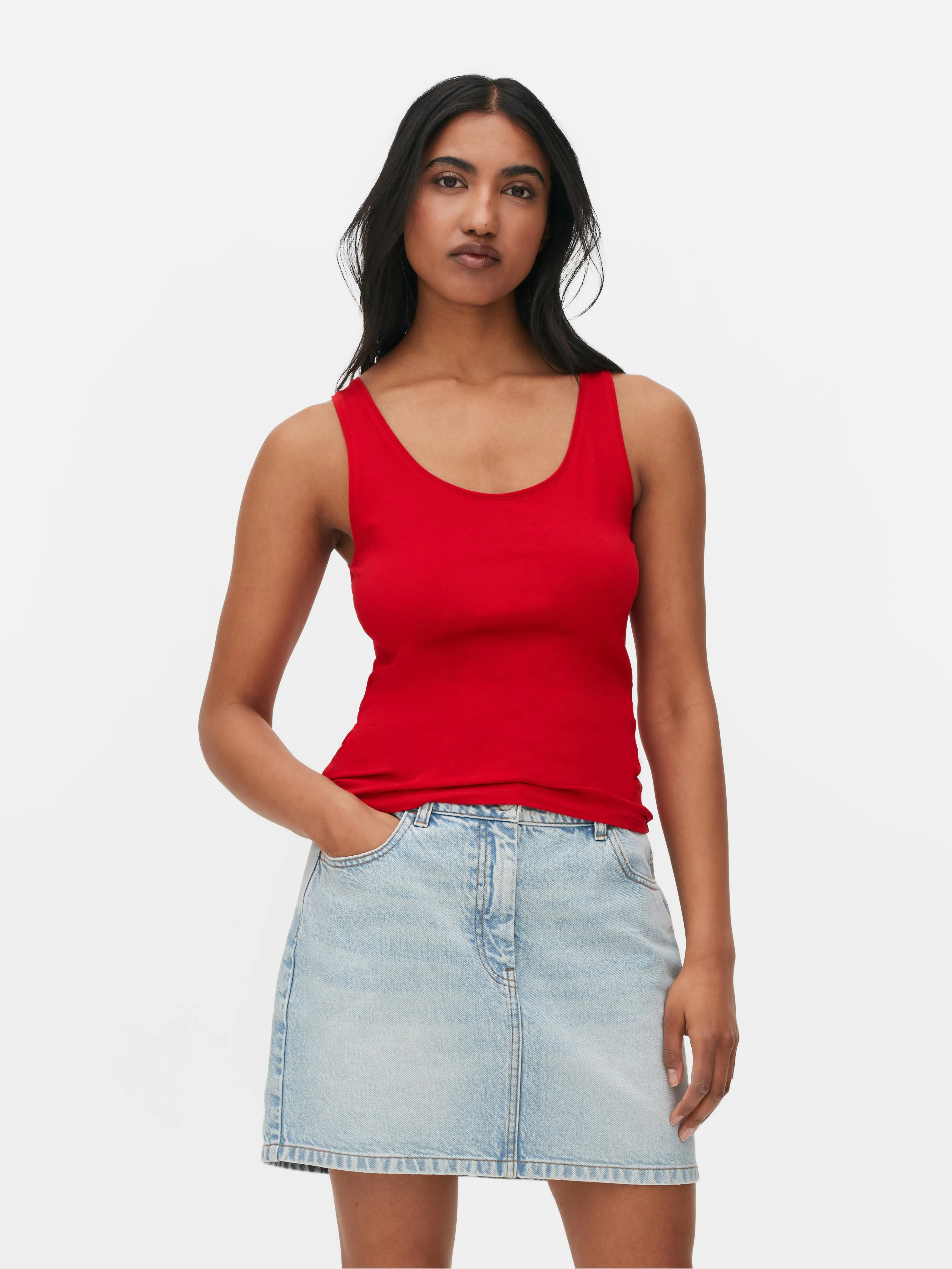 Camiseta sin mangas elástica básica de escote amplio