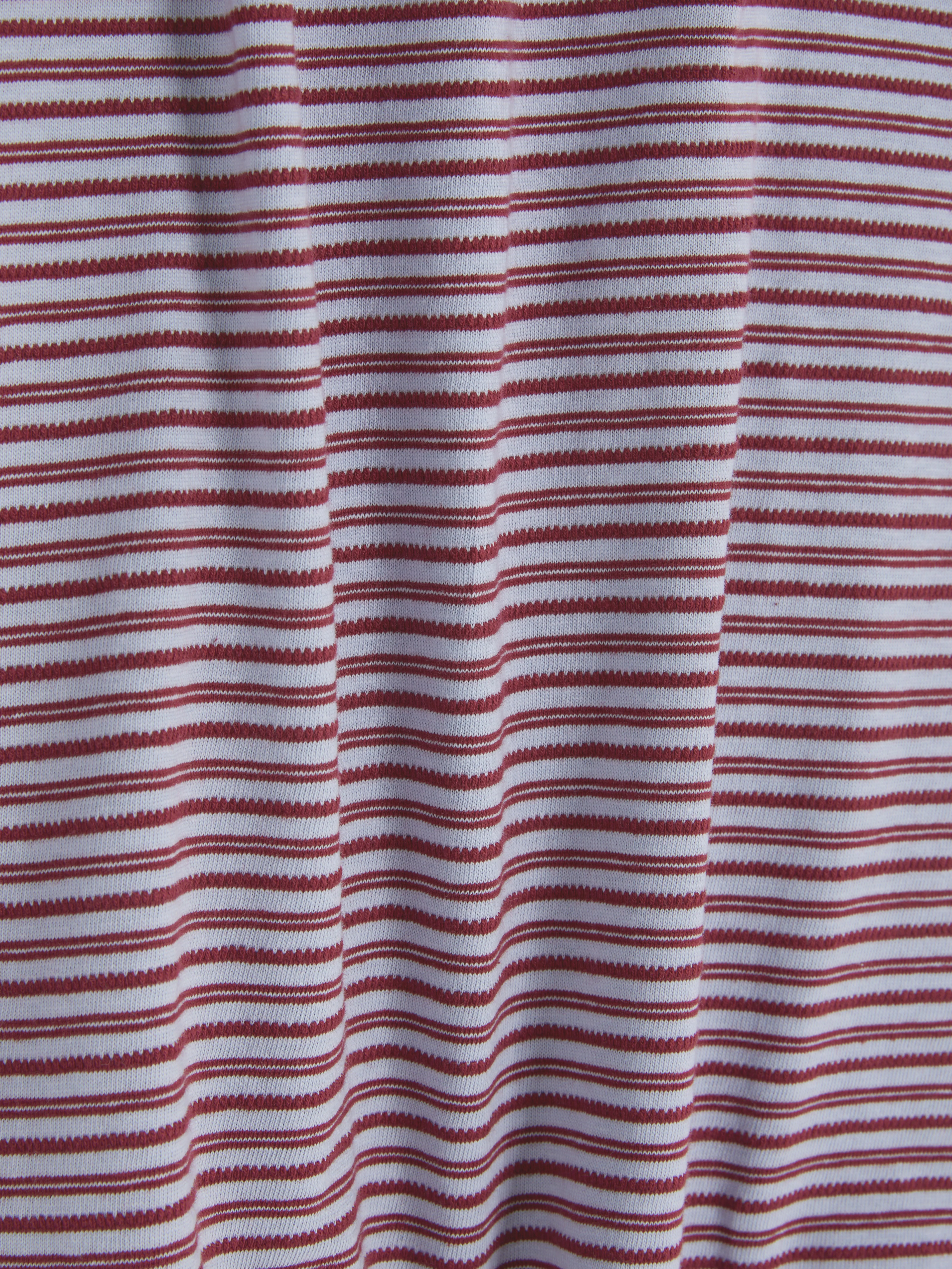 Camiseta texturizada a rayas