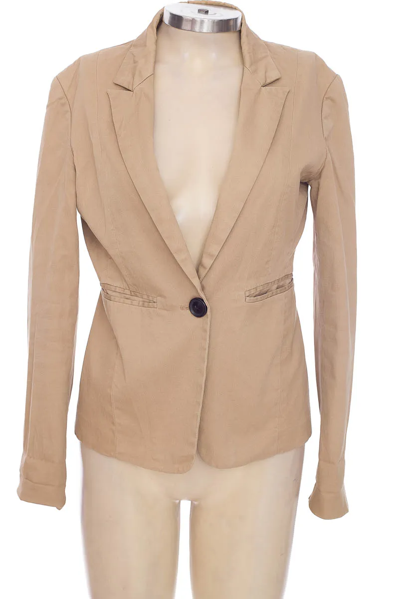 CHAQUETA / ABRIGO COLOR BEIGE  BERSHKA
