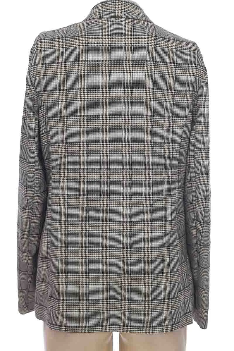 CHAQUETA / ABRIGO COLOR GRIS  KOAJ
