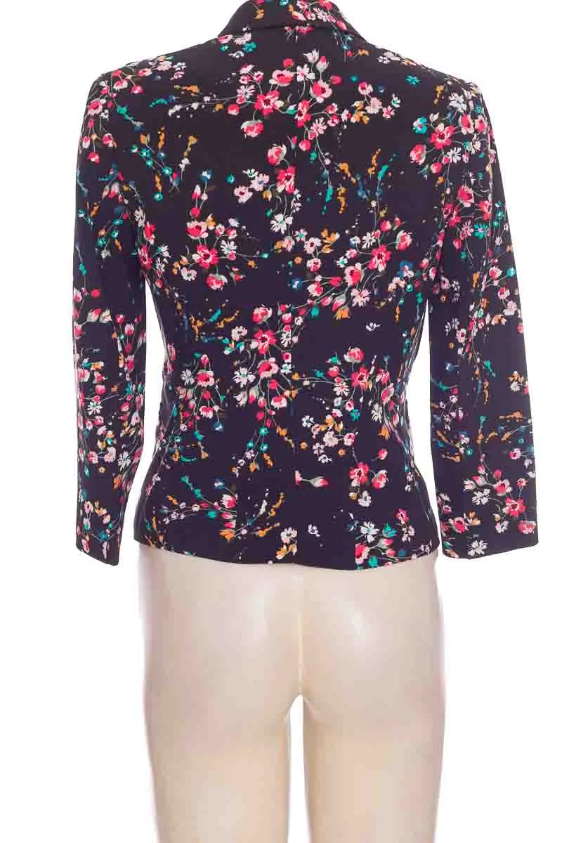CHAQUETA / ABRIGO COLOR NEGRO  BERSHKA