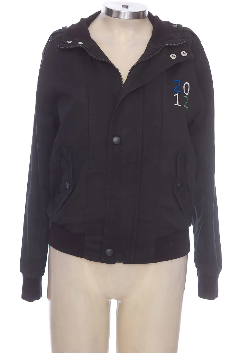 CHAQUETA / ABRIGO COLOR NEGRO  CLOSEANDO
