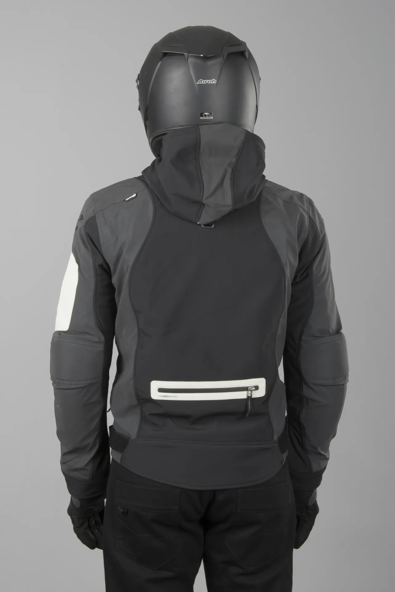 CHAQUETA SOFTSHELL DE MOTO MACNA AYTEE NIGHT EYE NEGROGRIS