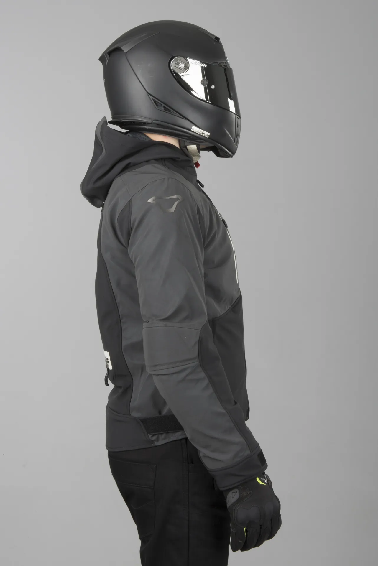 CHAQUETA SOFTSHELL DE MOTO MACNA AYTEE NIGHT EYE NEGROGRIS