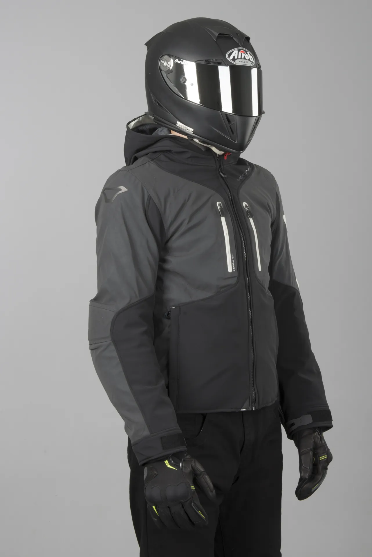 CHAQUETA SOFTSHELL DE MOTO MACNA AYTEE NIGHT EYE NEGROGRIS