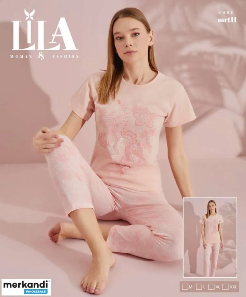 Explore nuestra selección de pijamas para mujer con una variedad de opciones de color y lencería para elegir.