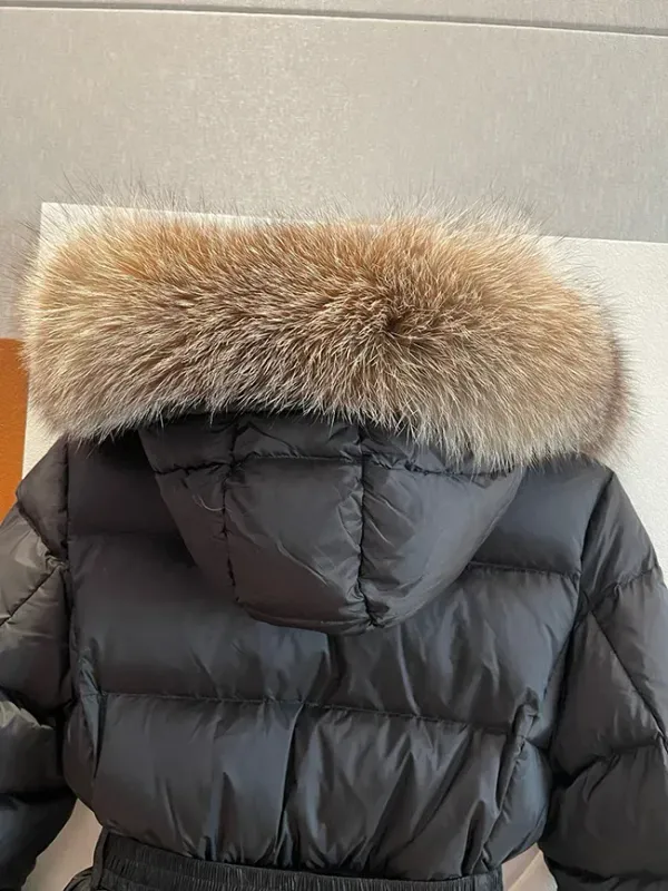 FW24 Diseñador Agrupo para mujer Ventilla de invierno Down Fashion Follet Chaqueta larga Down Chaqueta de invierno para mujeres 