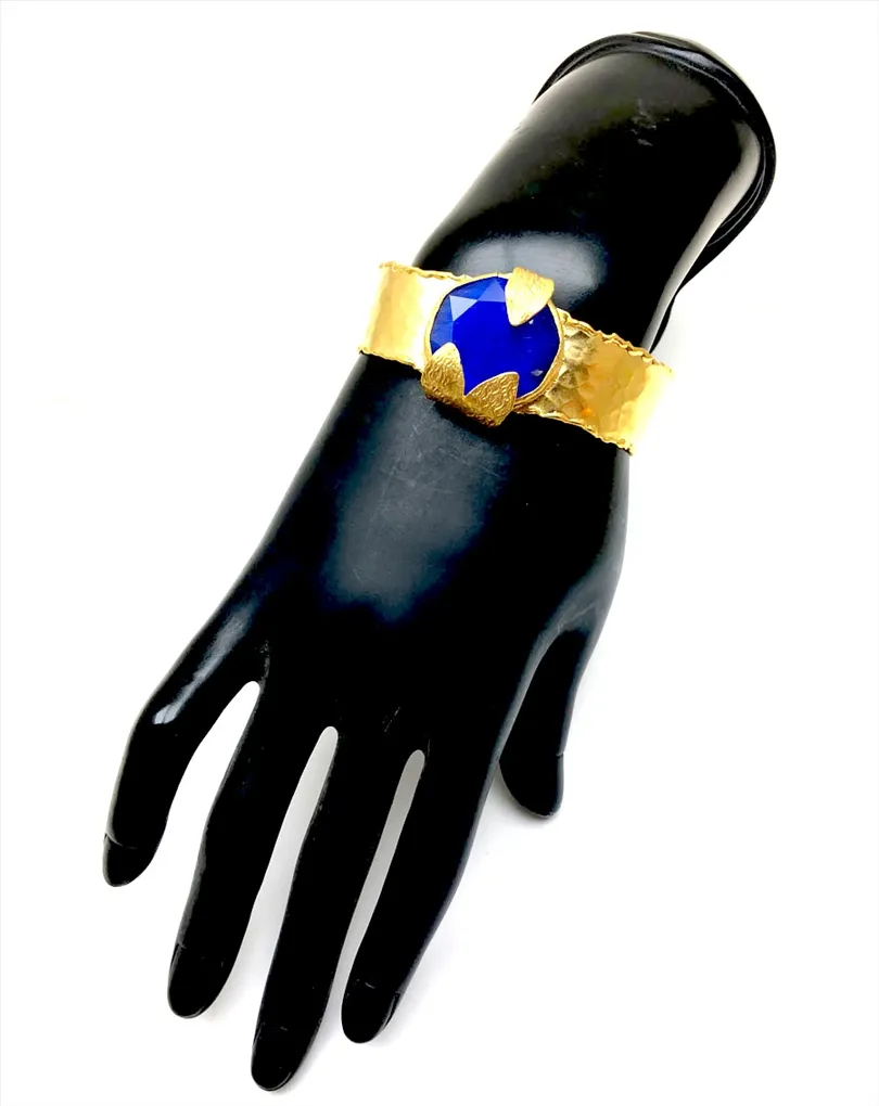 ORIGINALES PULSERAS CHAPADAS EN ORO CON PIEDRAS AZULONAS