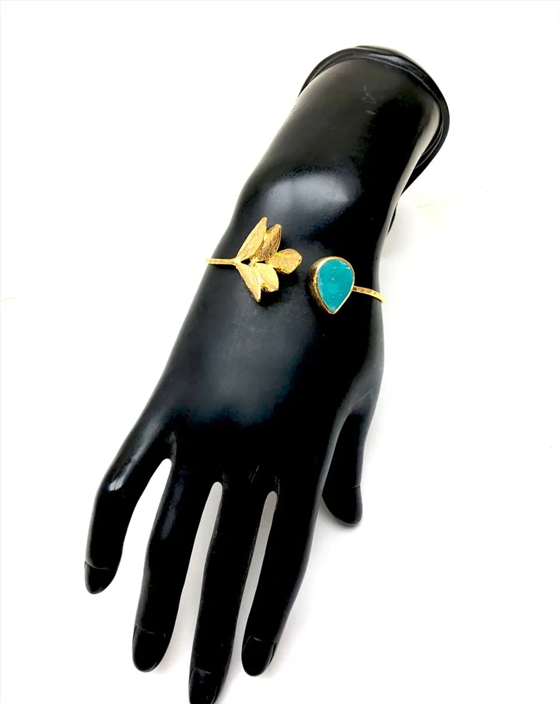 PULSERAS CON PIEDRAS TURQUESAS DECORADAS CON FINAS HOJAS