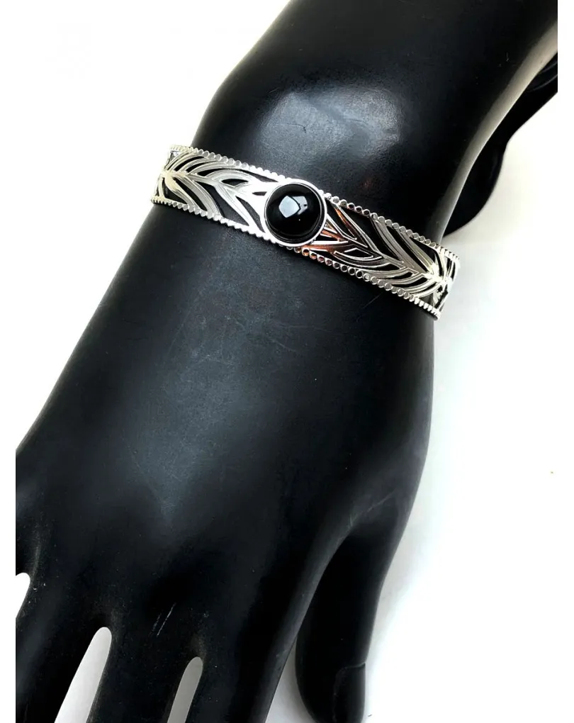 PULSERAS PLATEADAS CON LAS QUE EMBELLECER TU MUÑECA