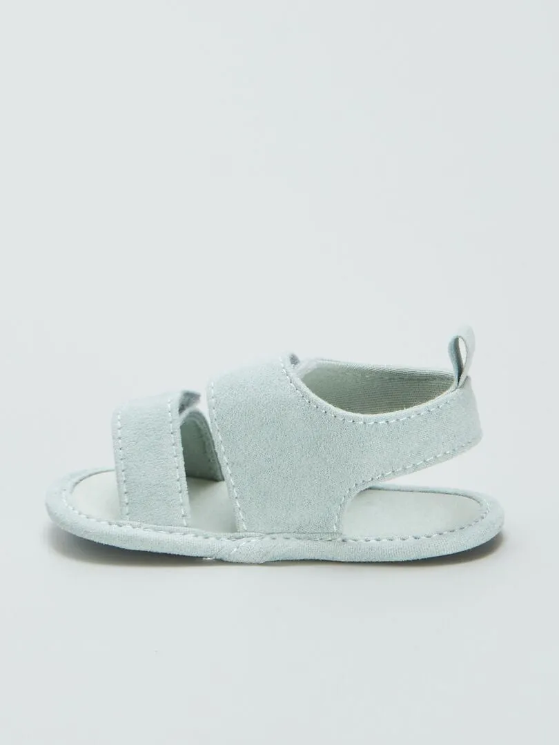 SANDALIAS ABIERTAS CON VELCRO  VERDE