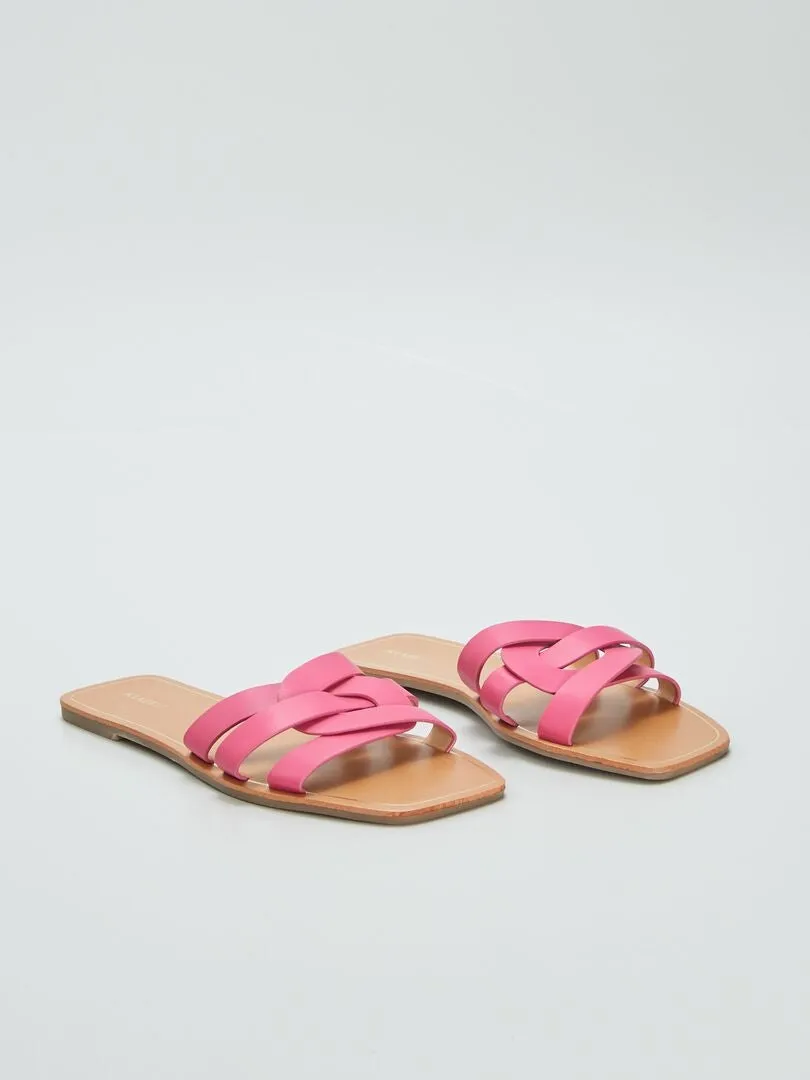 SANDALIAS CON TIRAS CRUZADAS  ROSA