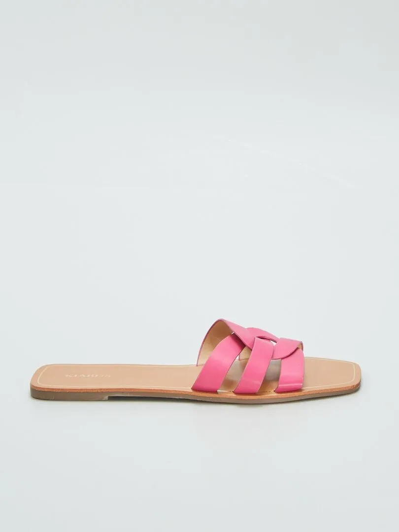 SANDALIAS CON TIRAS CRUZADAS  ROSA