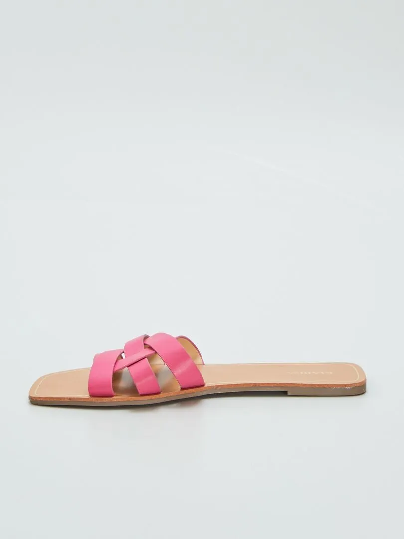 SANDALIAS CON TIRAS CRUZADAS  ROSA
