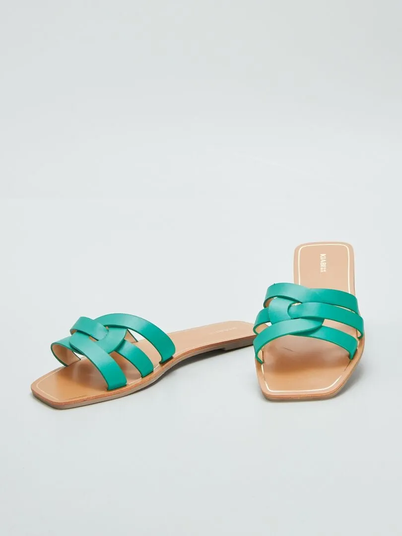 SANDALIAS CON TIRAS CRUZADAS  VERDE