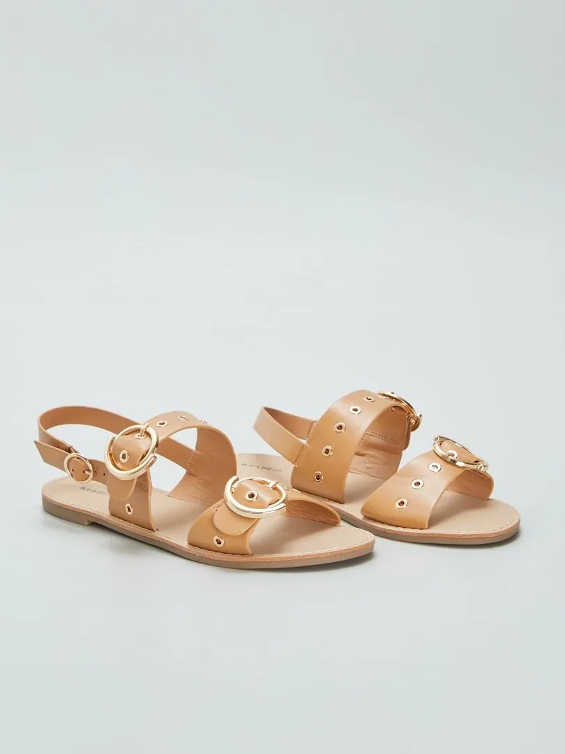 SANDALIAS CON TIRAS DE TACHUELAS  MARRON