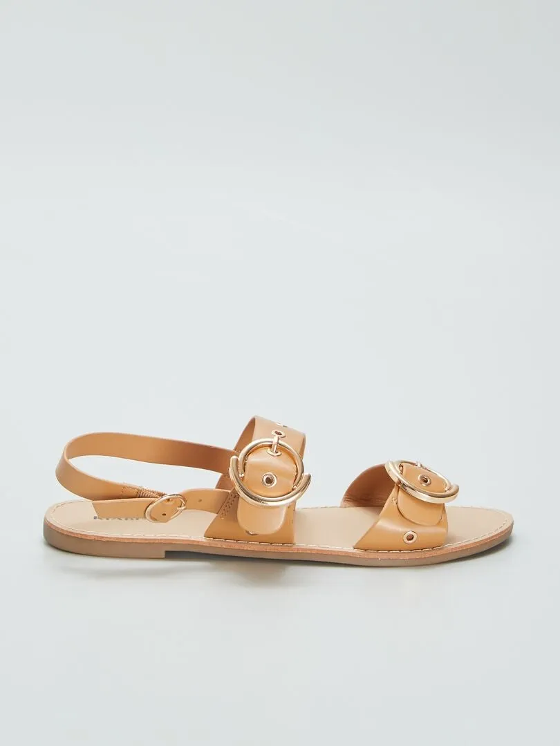 SANDALIAS CON TIRAS DE TACHUELAS  MARRON