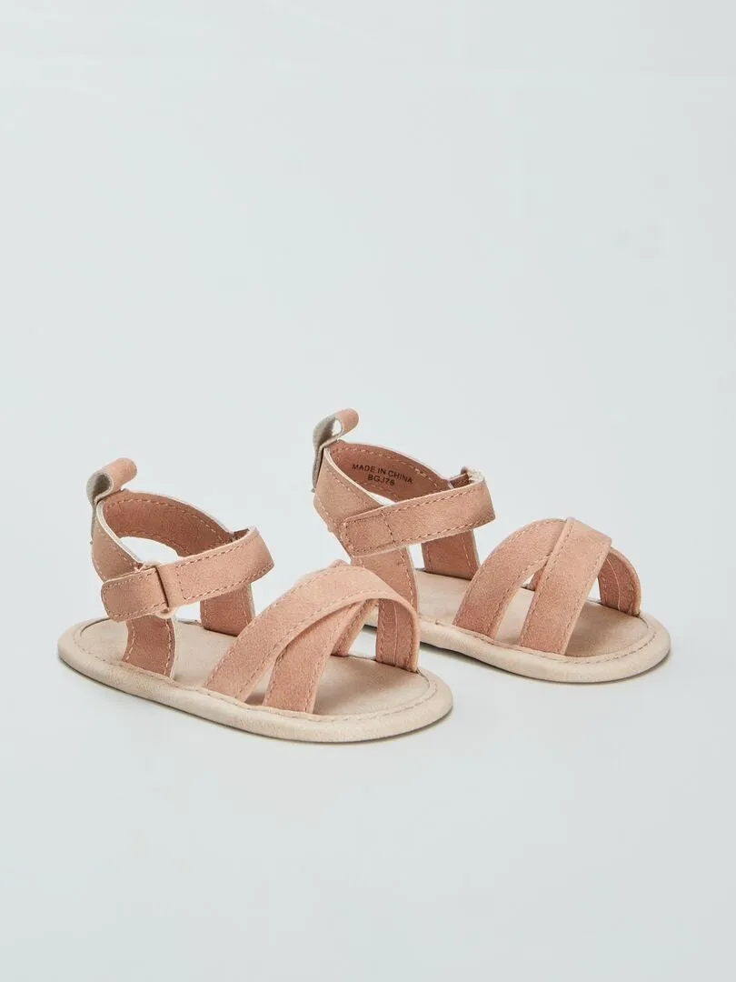 SANDALIAS CON TIRAS  MARRON