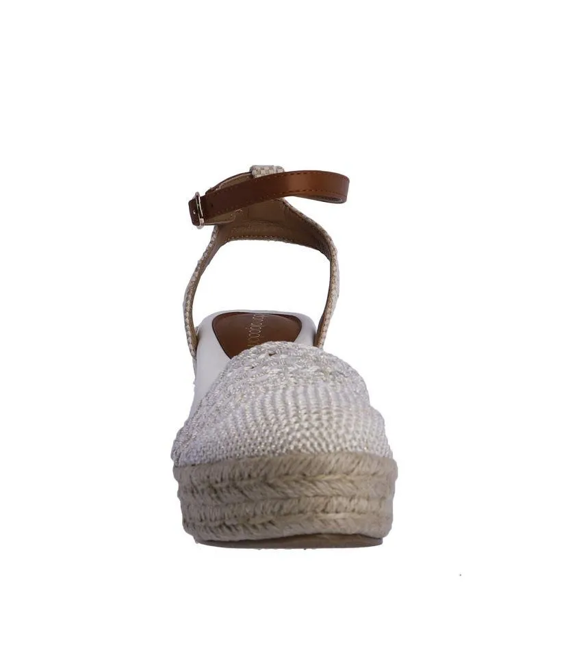Sandalias de cuña Don Algodon modelo Yanina beige