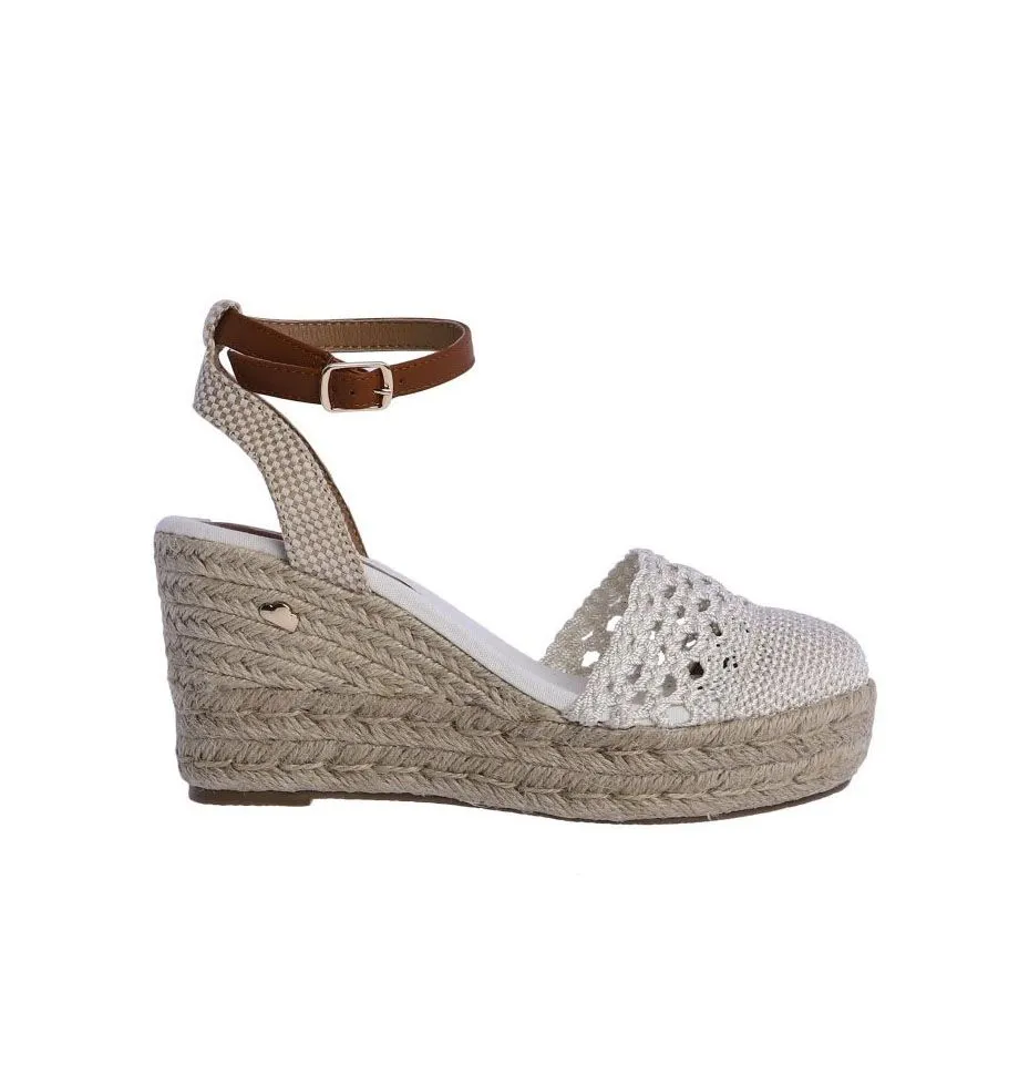 Sandalias de cuña Don Algodon modelo Yanina beige