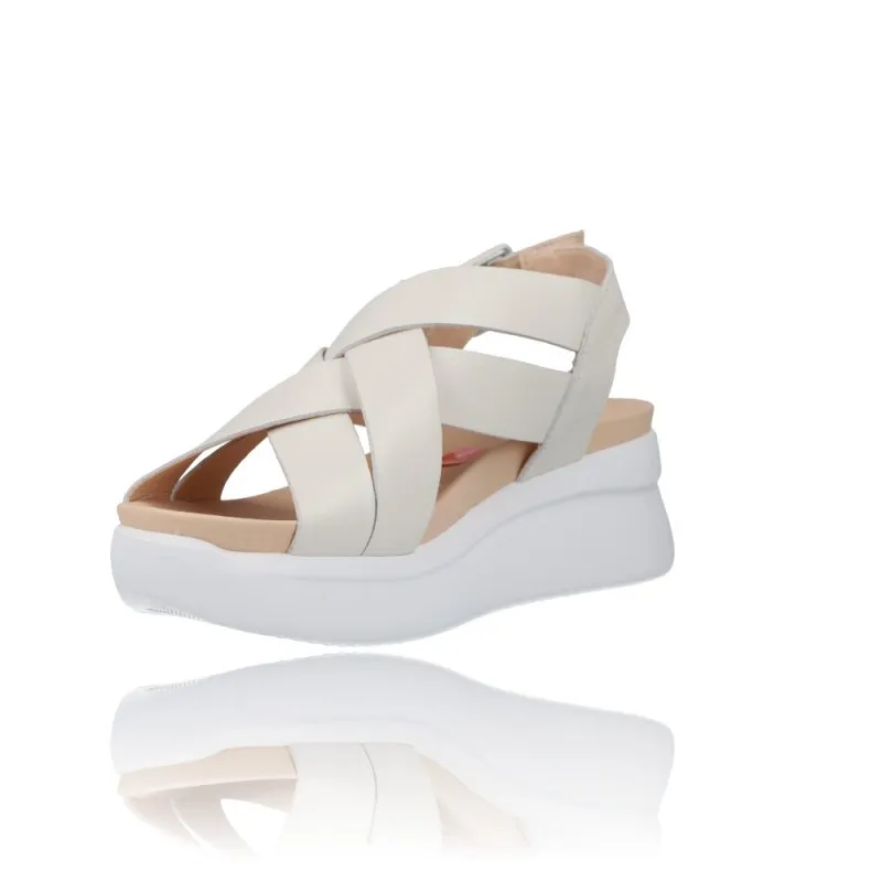 SANDALIAS PARA MUJER CALLAGHAN 29902 LLANA  ESTILO Y COMODIDAD
