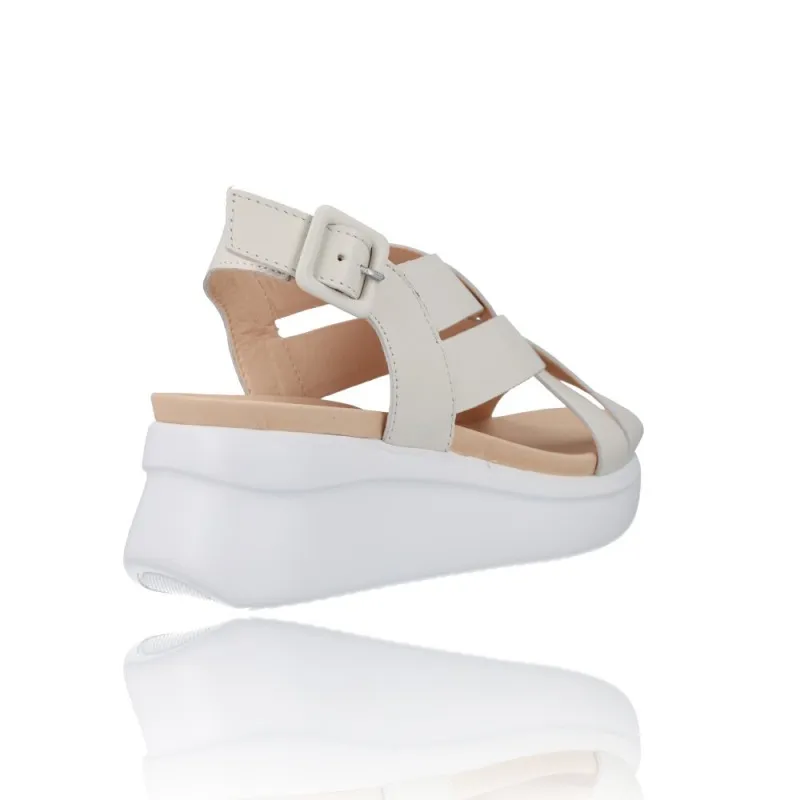 SANDALIAS PARA MUJER CALLAGHAN 29902 LLANA  ESTILO Y COMODIDAD