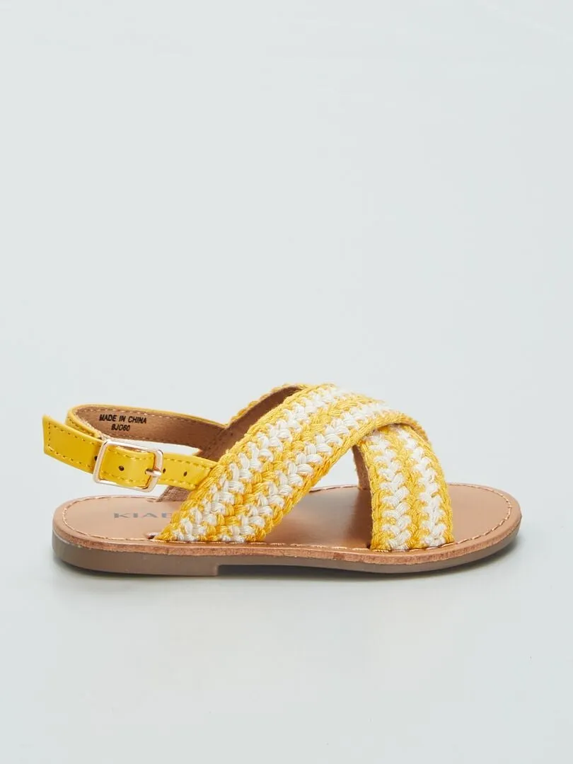SANDALIAS PLANAS CON TIRAS CRUZADAS  AMARILLO