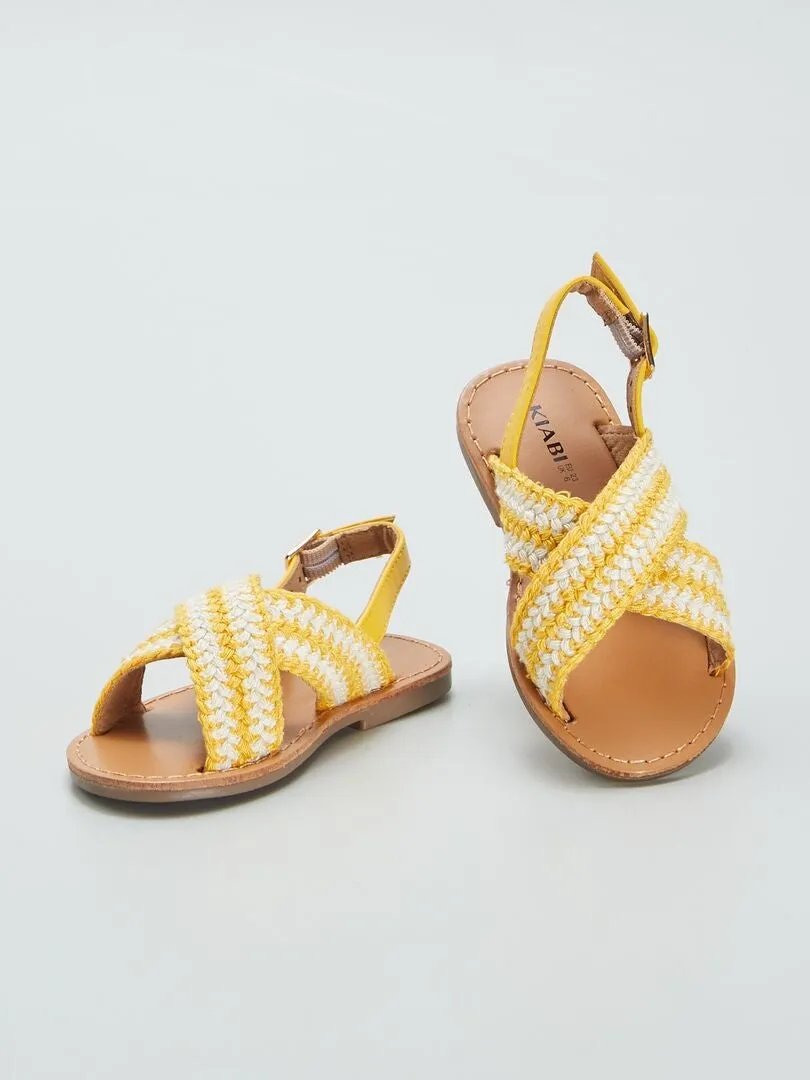 SANDALIAS PLANAS CON TIRAS CRUZADAS  AMARILLO