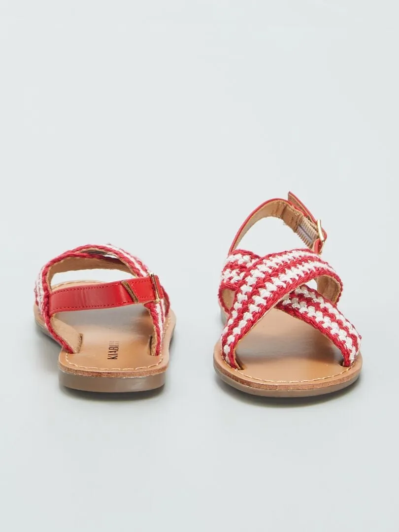 SANDALIAS PLANAS CON TIRAS CRUZADAS  ROJO