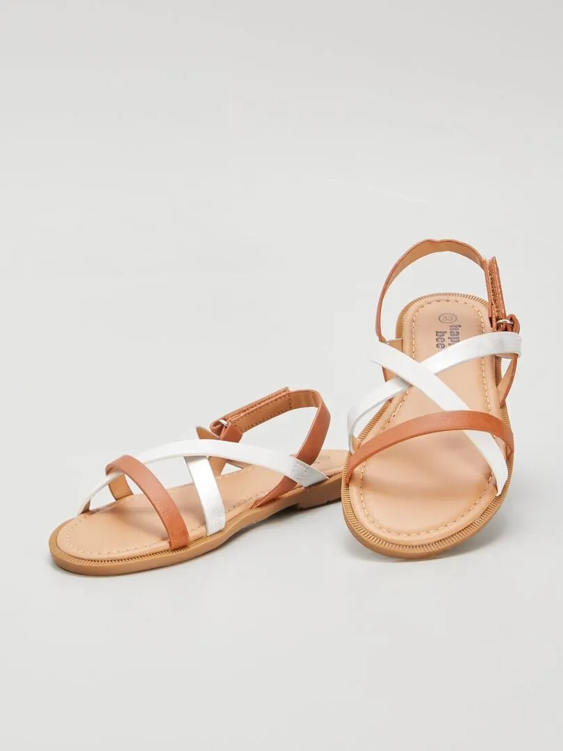 SANDALIAS PLANAS DE TIRAS  MARRON