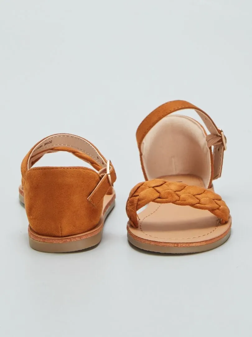 SANDALIAS PLANAS  MARRON