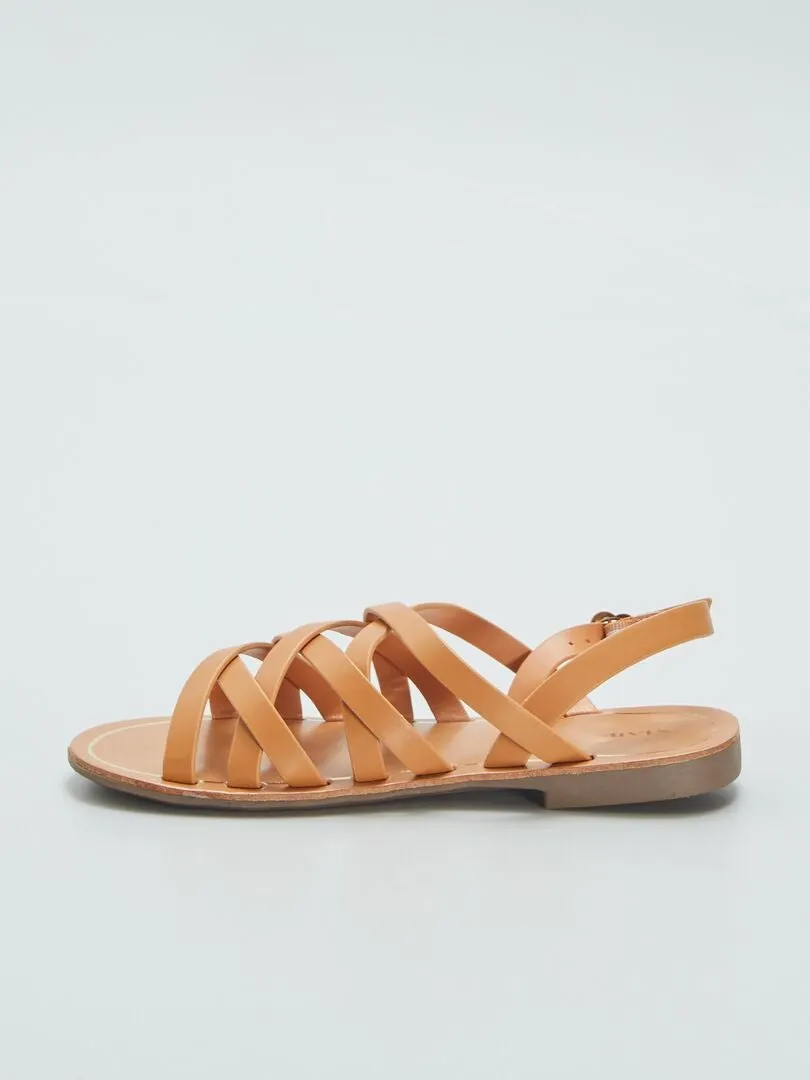 SANDALIAS PLANAS MULTITIRAS  MARRON