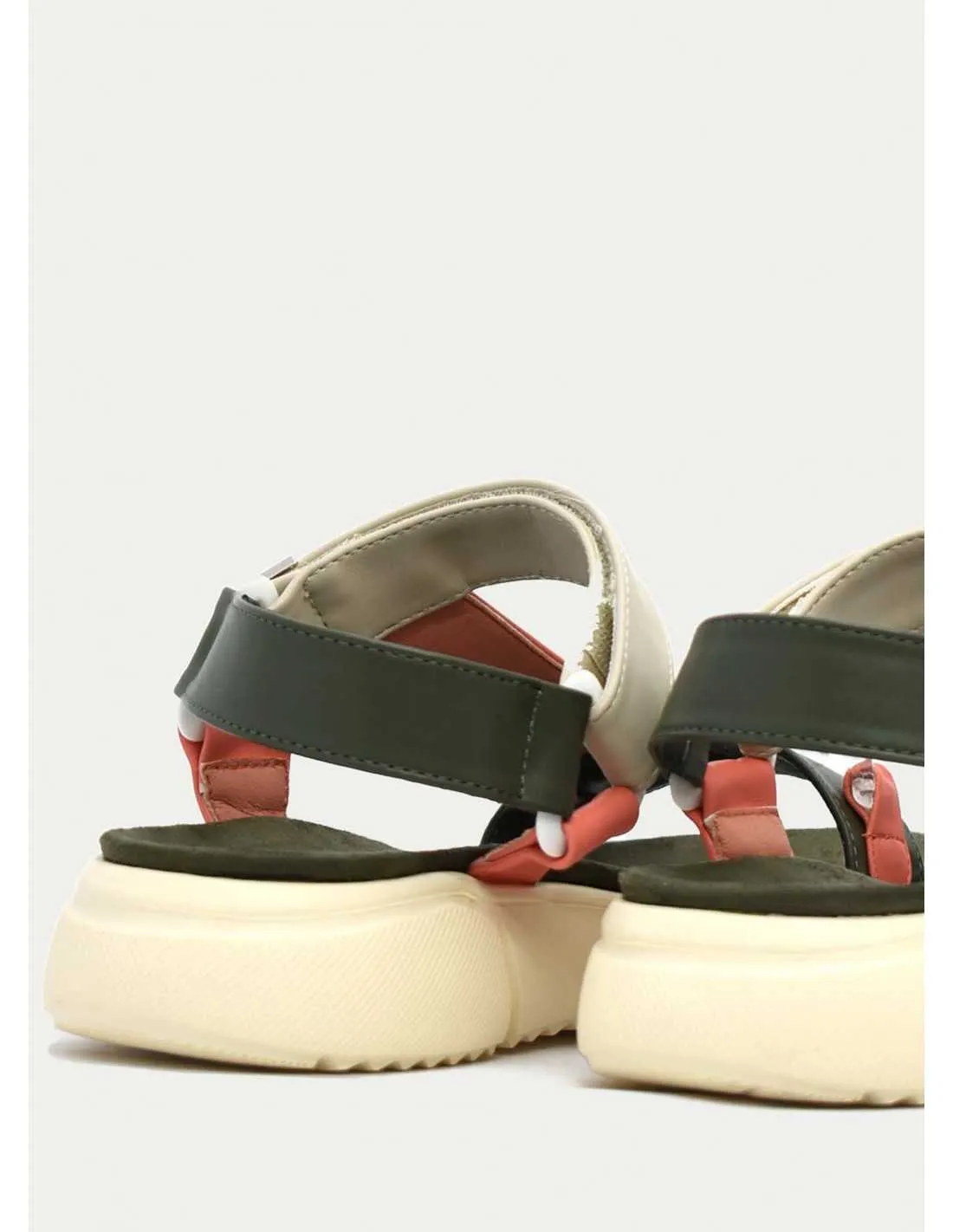 SANDALIAS XTI 142896 KAKI 