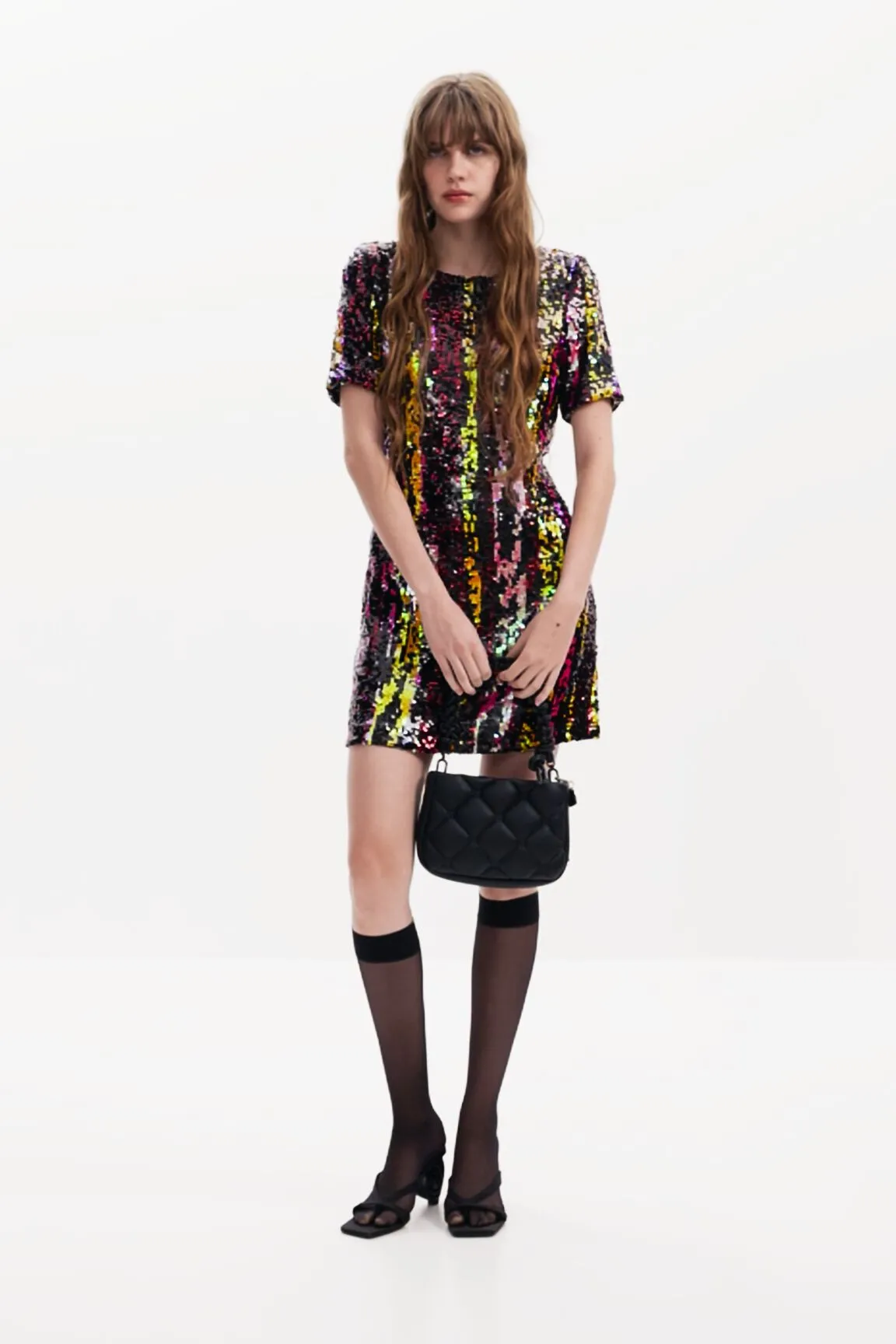 Vestido corto lentejuelas