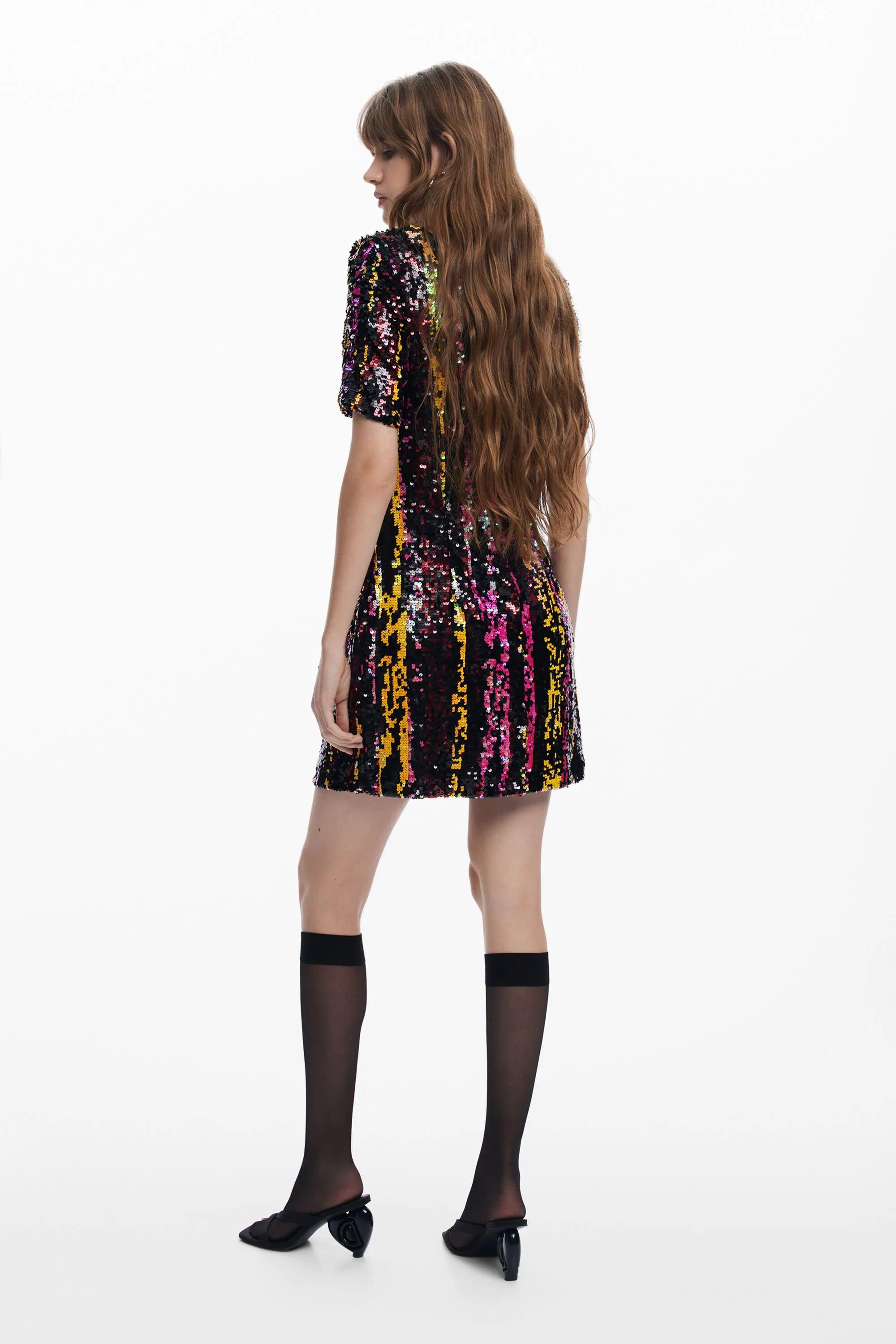 Vestido corto lentejuelas