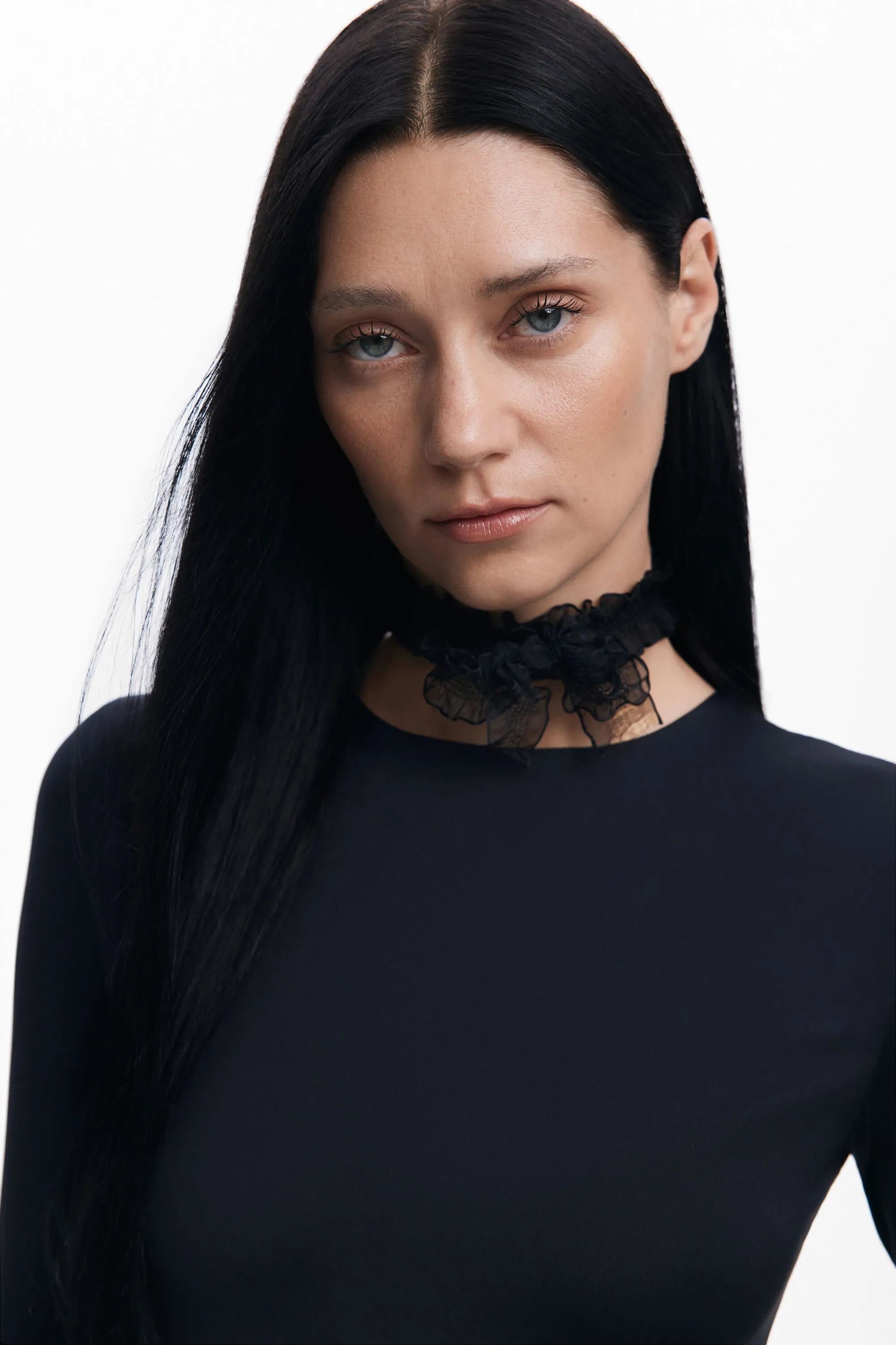 Vestido negro asimétrico María Escoté