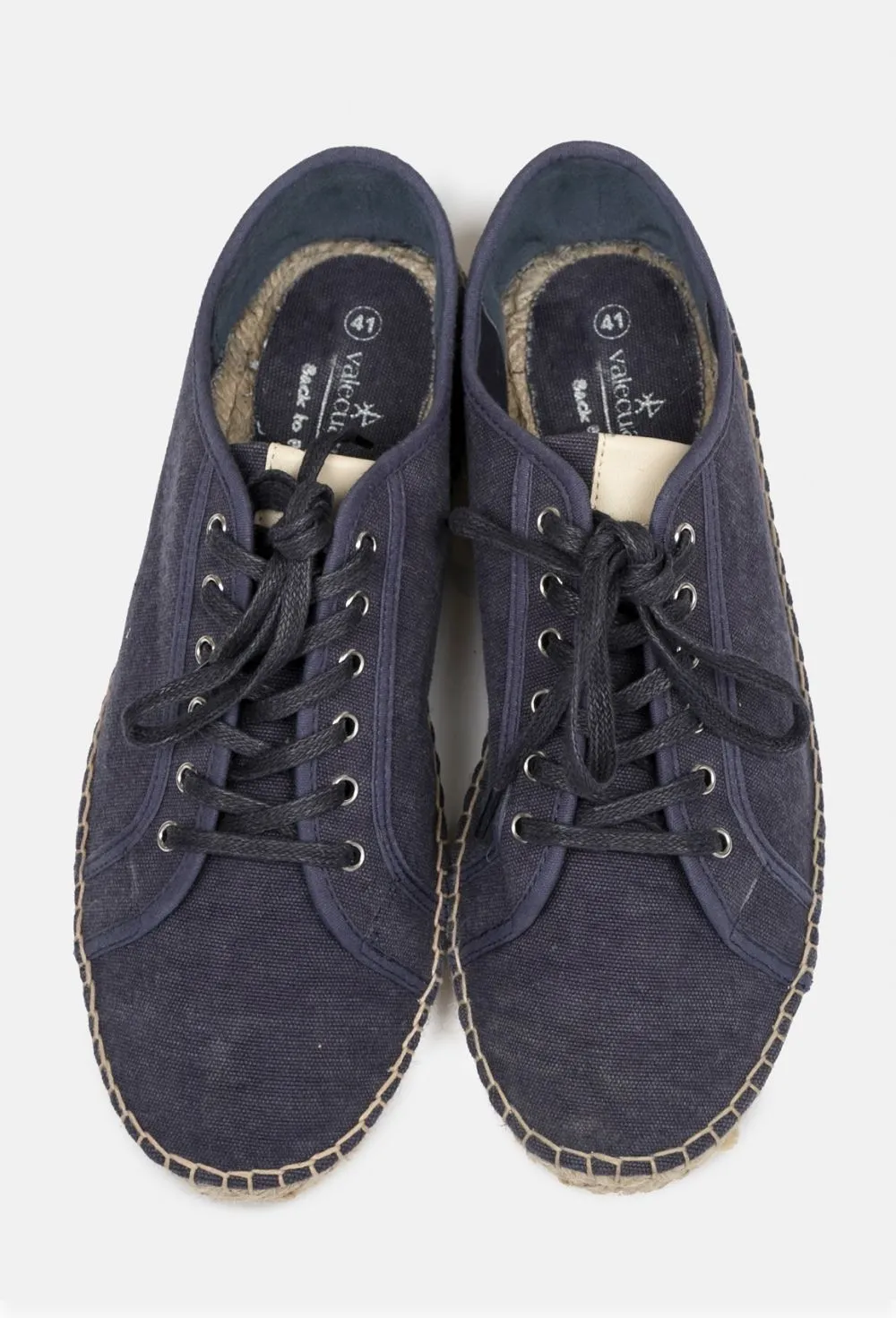 Zapatilla canvas color azul con suela de yute