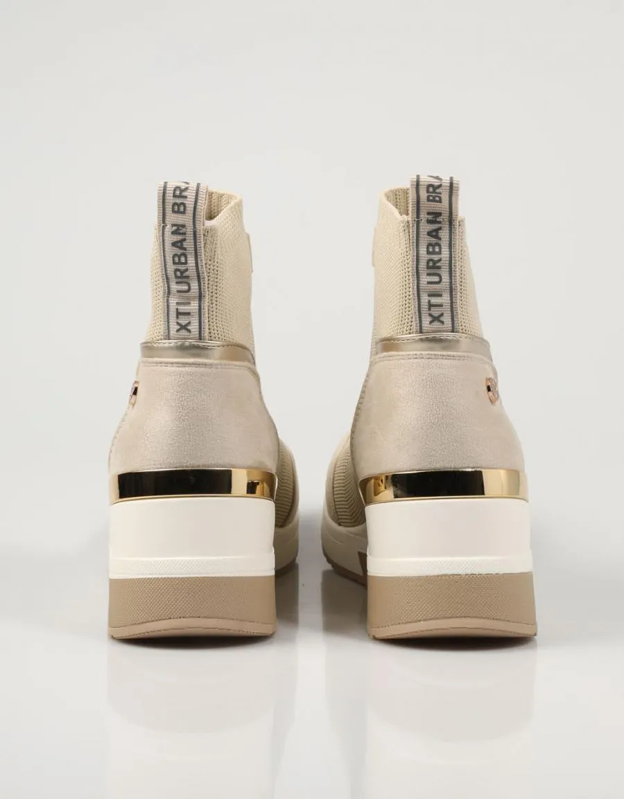  zapatillas XTI 44172 en Beige 77754