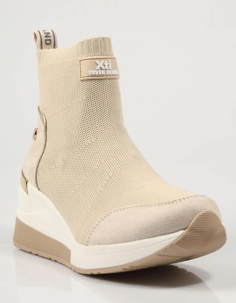  zapatillas XTI 44172 en Beige 77754